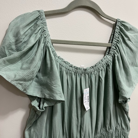 NWT Sage green off-shoulder peplum top - Picture 3 of 6